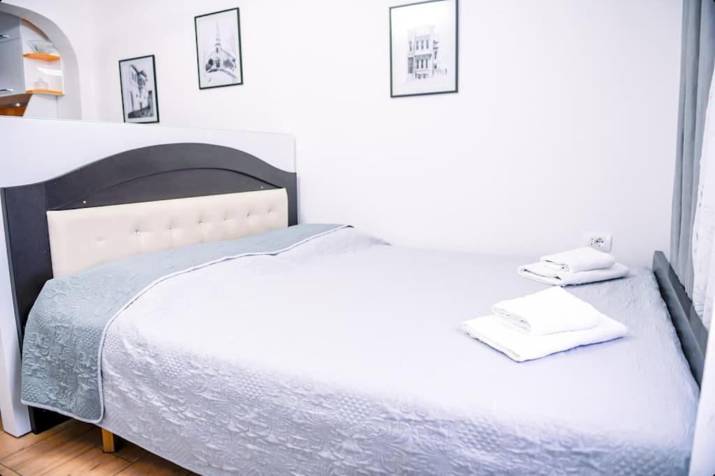 Magda Studio In Berat Center Bagian luar foto