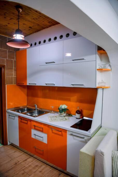 Magda Studio In Berat Center Bagian luar foto