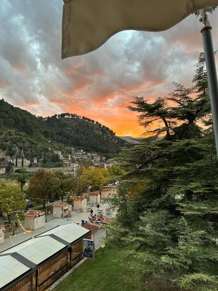 Magda Studio In Berat Center Bagian luar foto
